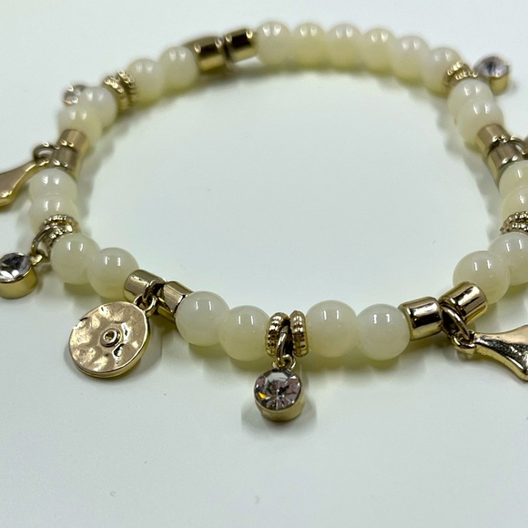 Vintage Y2K Beaded Gold Charm Bracelet - Picture 5 of 5